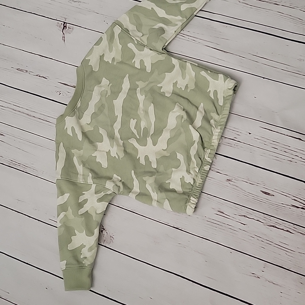 Camo "Stand For Love" 🩷 - Picture 7 of 7